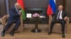 "Россия будет этому всячески мешать". Андрей Колесников о возможности ориентации Беларуси одновременно на Россию и на Запад