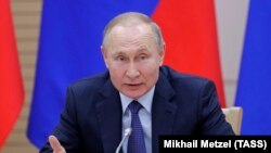 Владимир Путин на встрече с рабочей группай по подготовке поправок к Конституции РФ. 13 февраля 2020 года