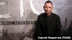 Лидер группы "Звери" Роман Билык на премьере фильма "Лето" режиссера Кирилла Серебренникова в Гоголь-Центре. Россия. Москва 